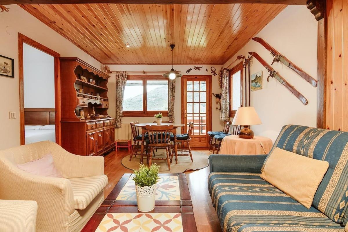 Saliecho Acogedor Apartamento Jardin Y Piscina Sallent de Gállego Exteriér fotografie