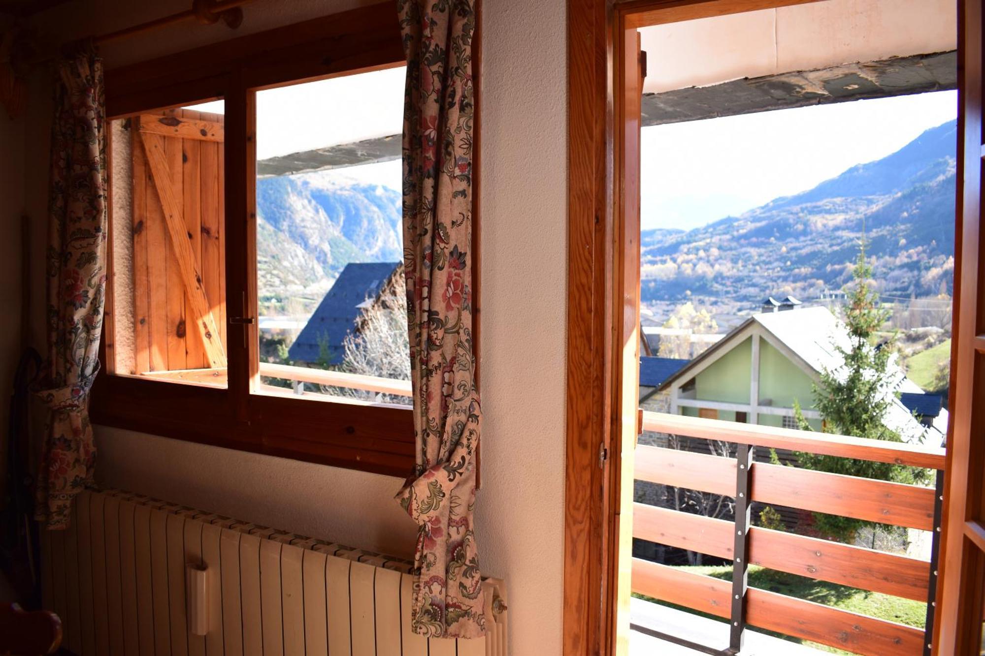 Saliecho Acogedor Apartamento Jardin Y Piscina Sallent de Gállego Exteriér fotografie
