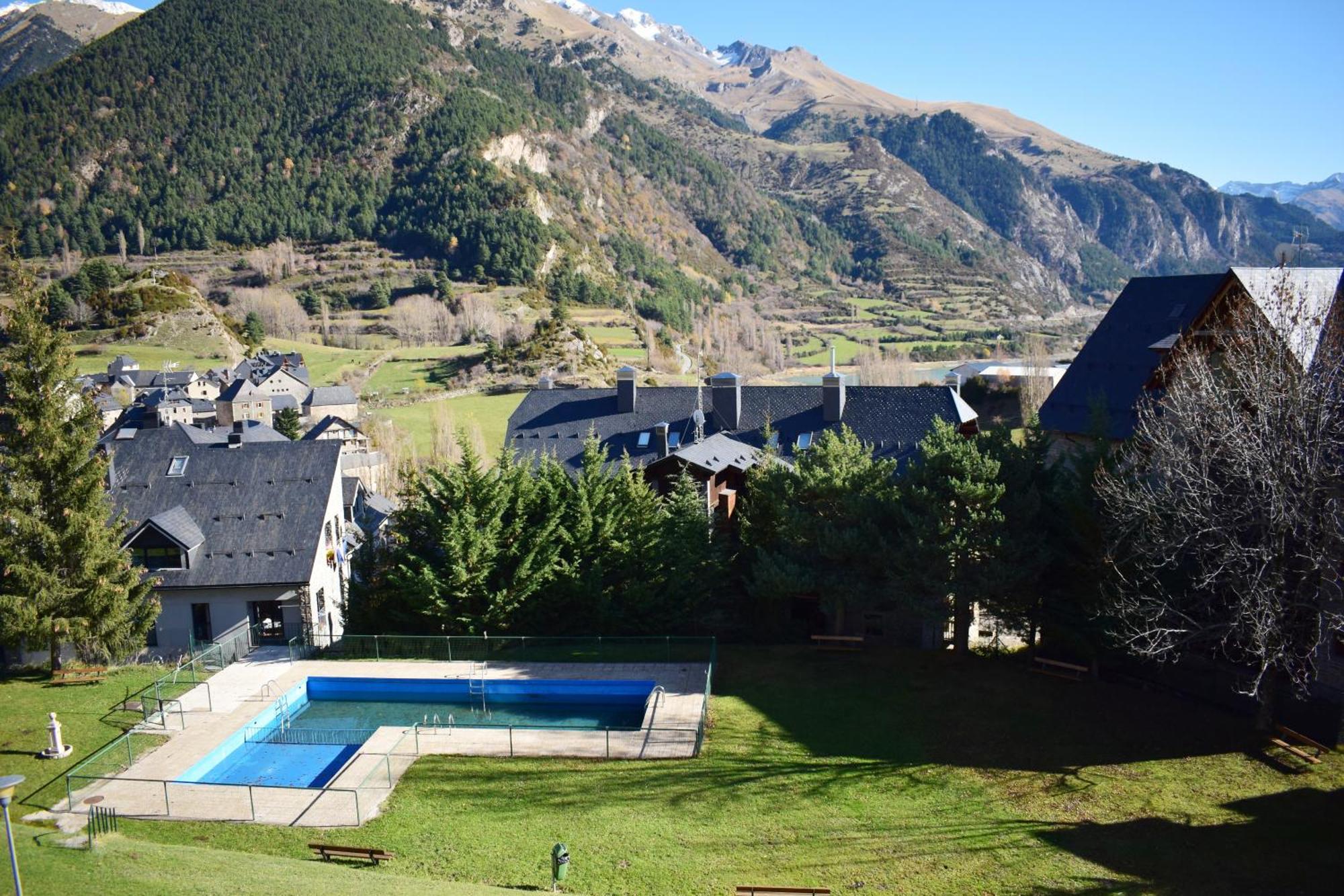 Saliecho Acogedor Apartamento Jardin Y Piscina Sallent de Gállego Exteriér fotografie