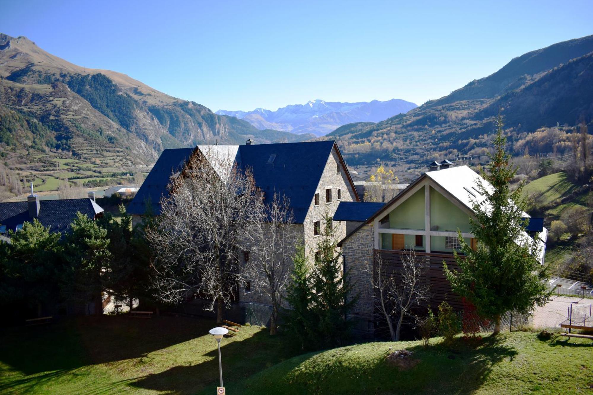 Saliecho Acogedor Apartamento Jardin Y Piscina Sallent de Gállego Exteriér fotografie